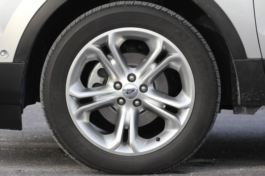  Ford Explorer Limited 4WD 2011 года  (фото 56 из 60)